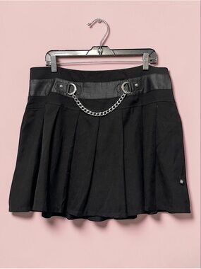 ROYAL BONES Pleated Chain Deco Mini Skirt 2X